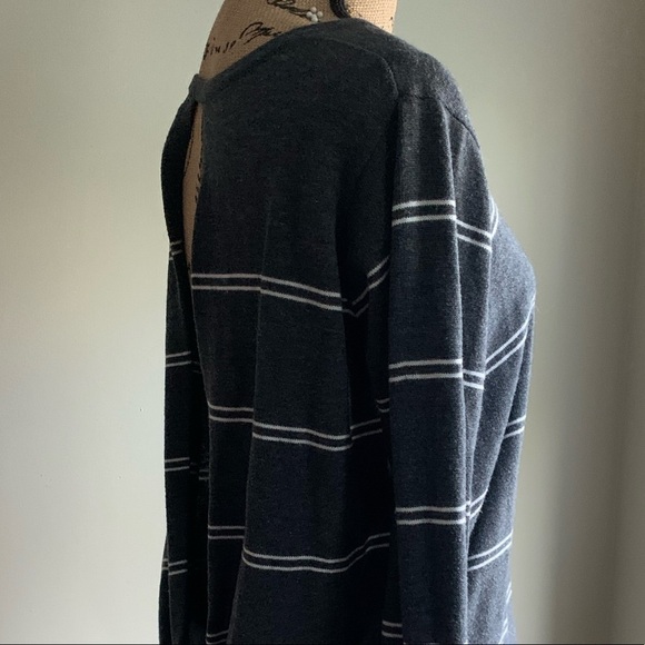 Heartloom Revolve grey white horizontal stripes backless sweater size M - Picture 7 of 12